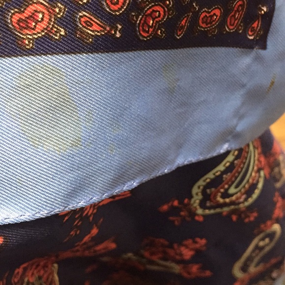 Beautiful Scarf 🧣 - Picture 6 of 8